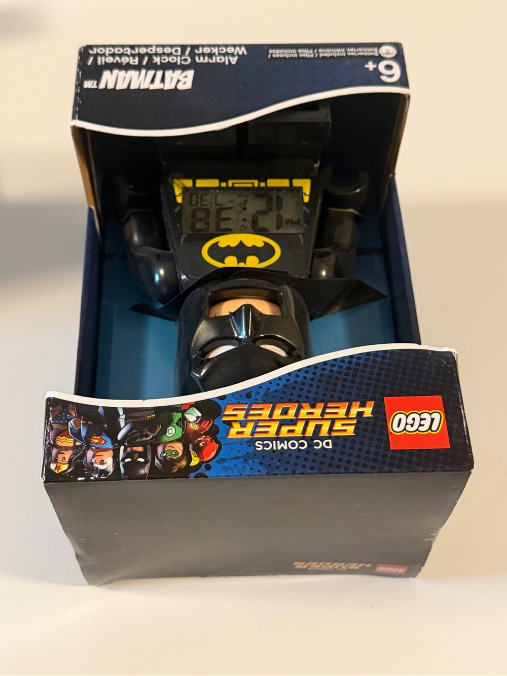 LEGO Batman Alarm Clock DC Comics Super Heroes Minifigure 9005718 - Picture 4 of 12